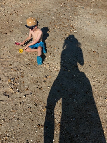 Ездили на море, опять на Hayling island, много купались - я не ожидала, что море в Англии может быт приемлемой темпер...